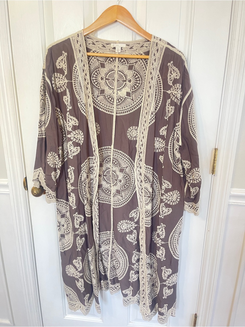 Embroidered Pewter & Ivory Open Kimono Large Swim Cover Boho Medallion